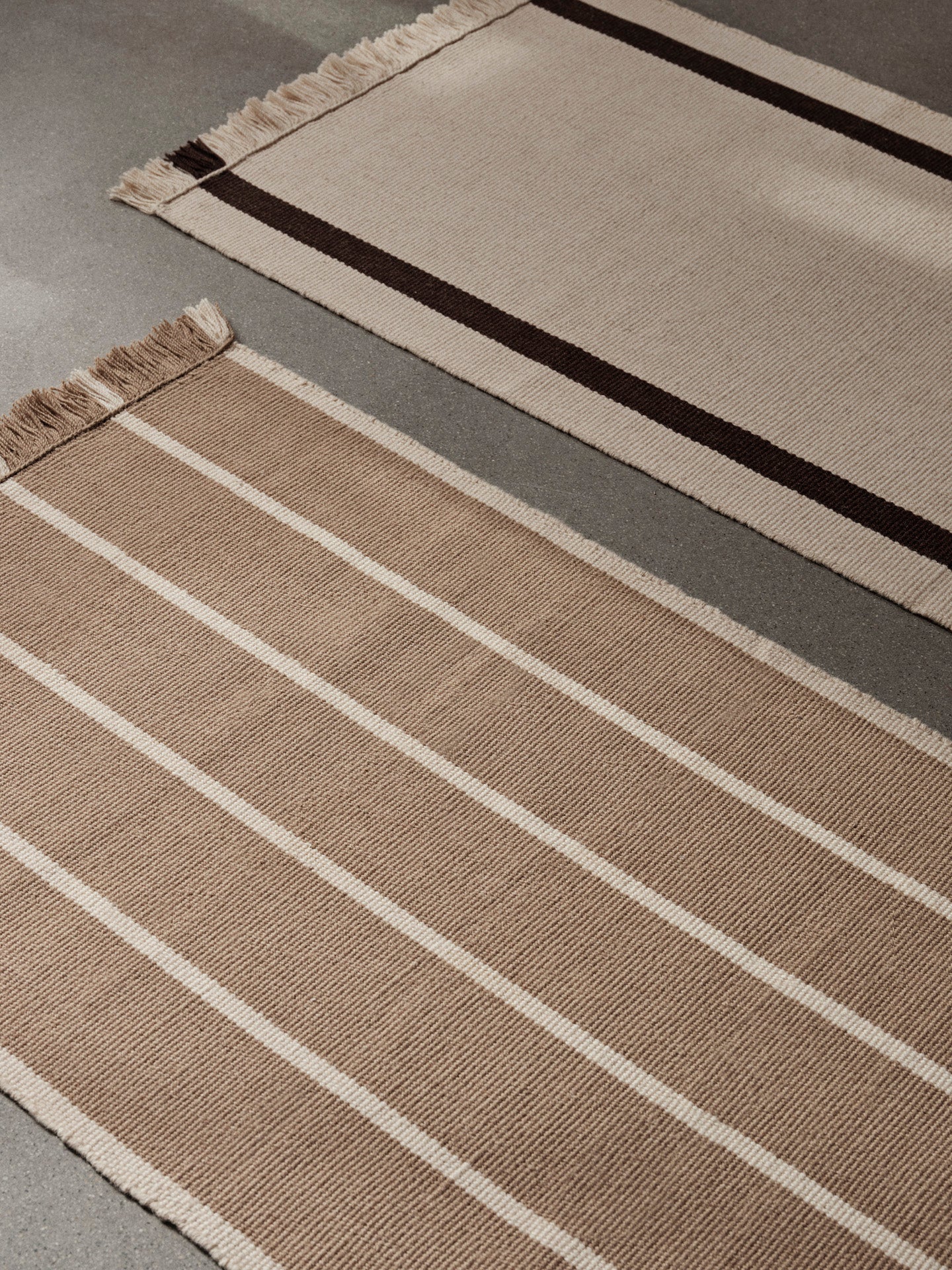 Calm Kelim Runner - Dark Sand/Off-White - Image 3