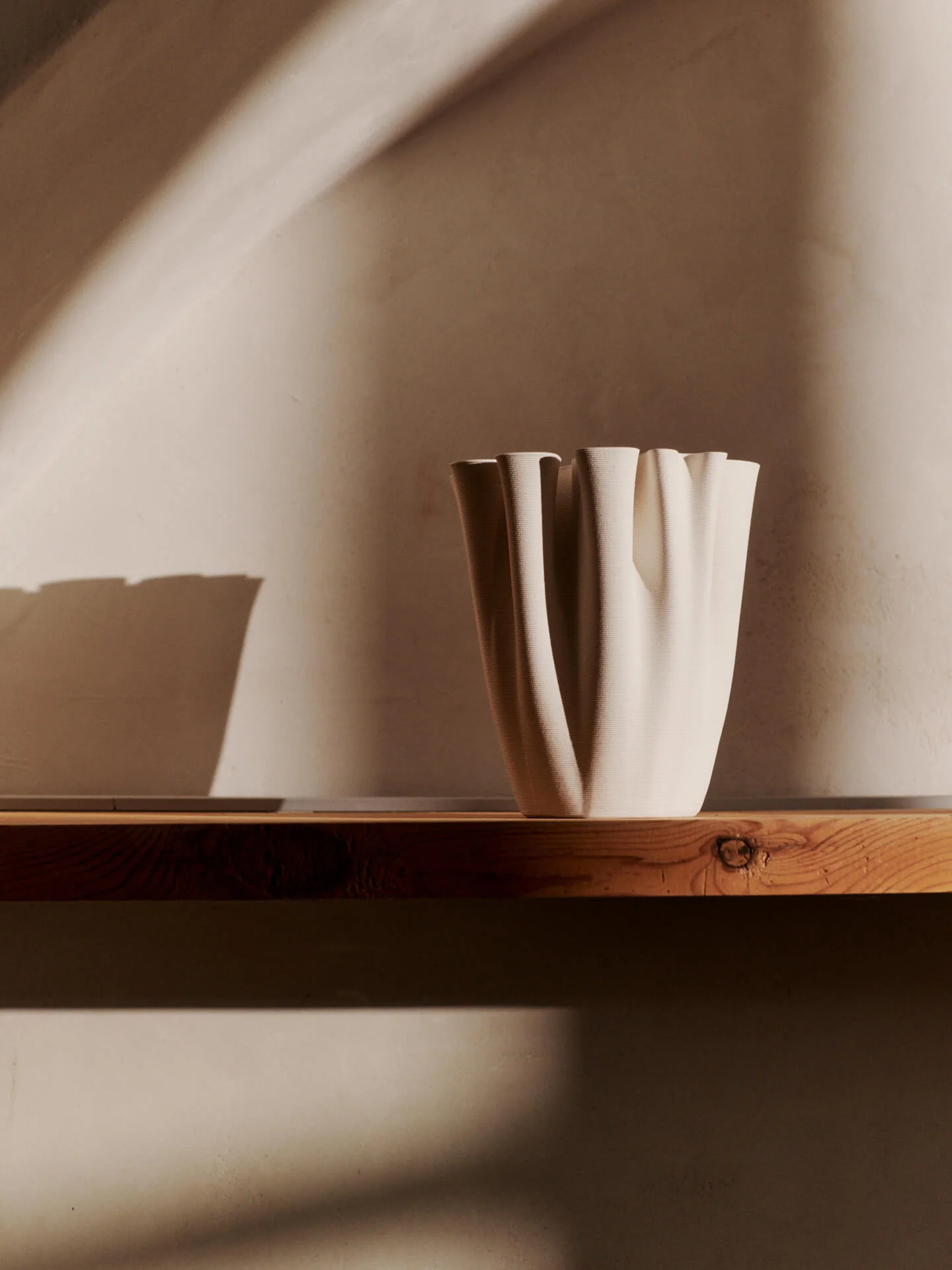 Dedali Vase - Medium - Off-White - Image 2