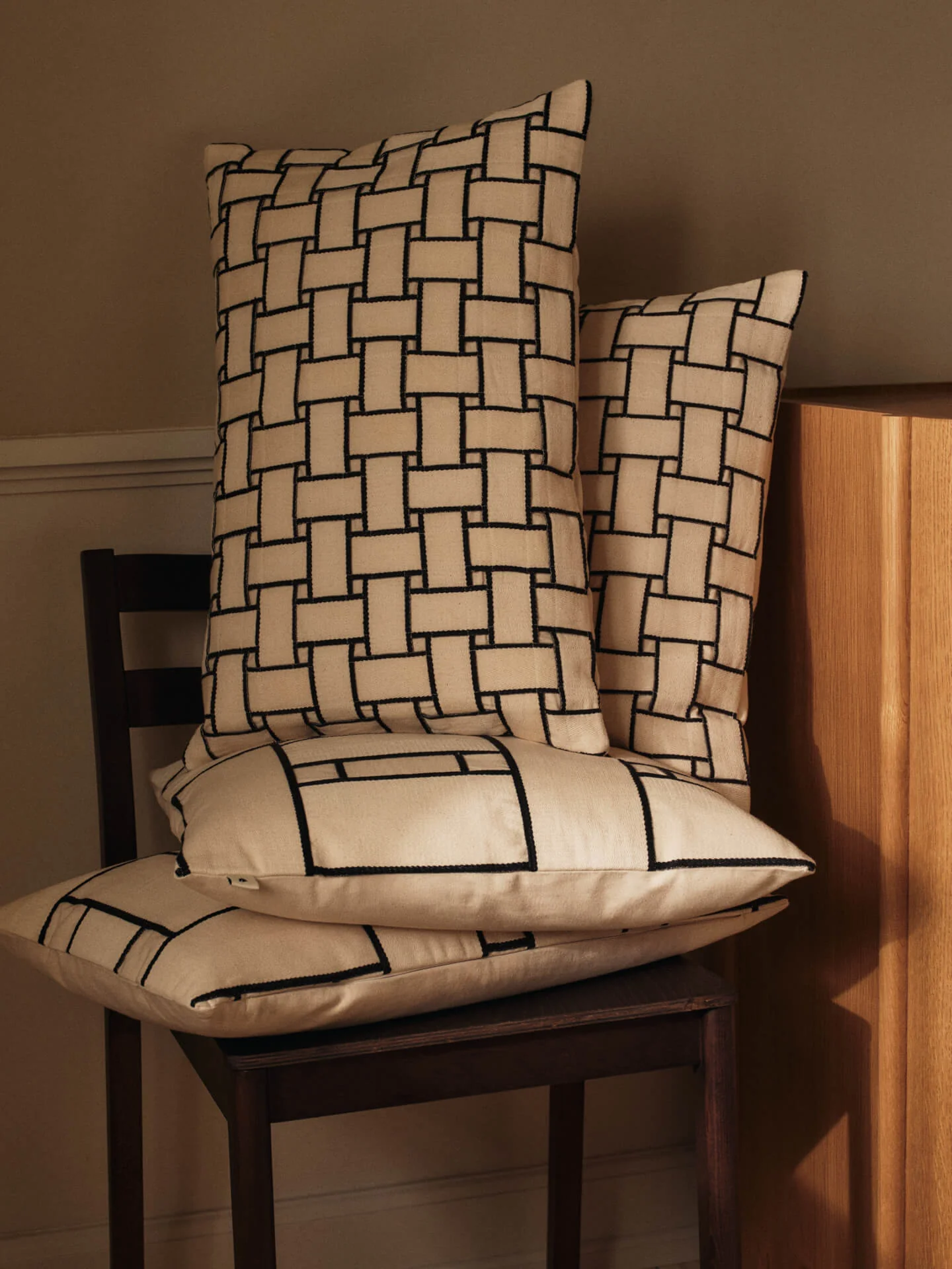 Lattice Offset Cushion - Rectangular - Off-White/Black - Image 2