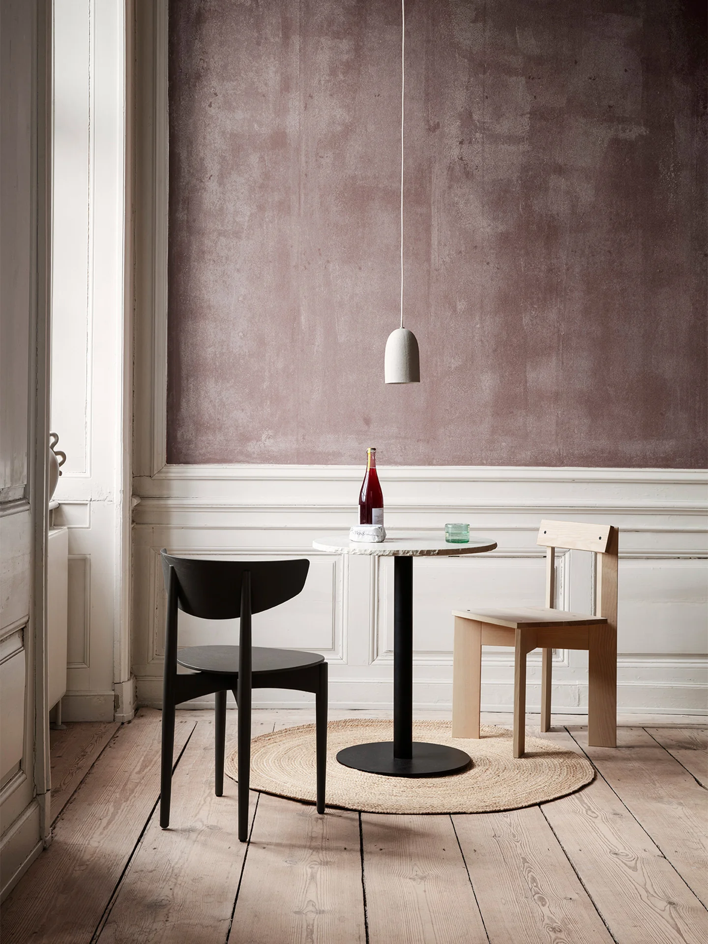 Mineral Café Table - Bianco Curia - Black - Image 2